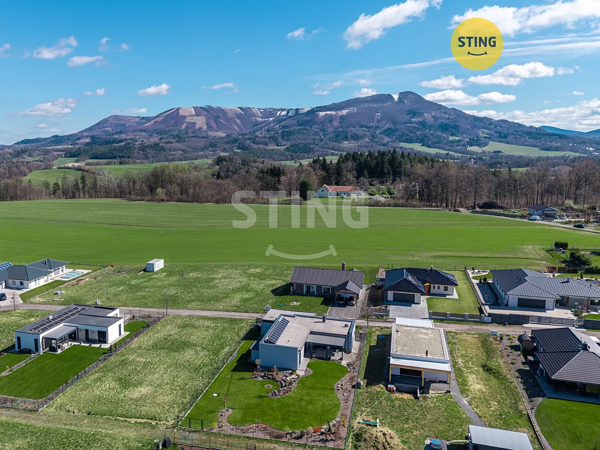 Prodej stavebního pozemku 1106 m²